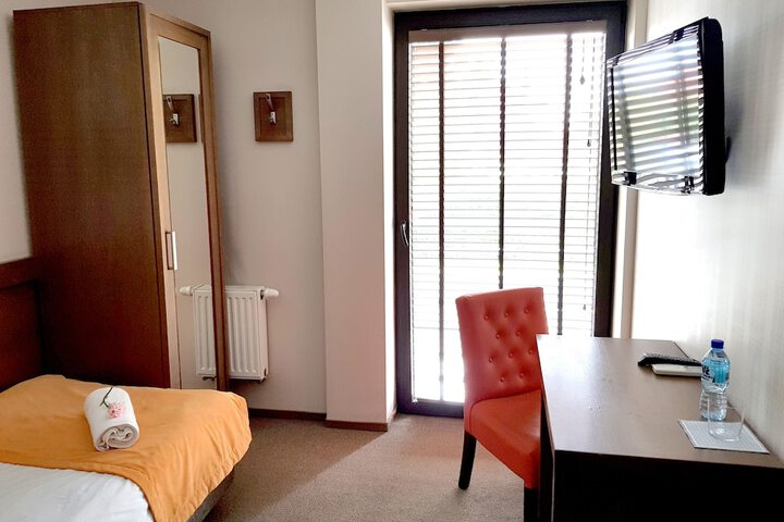 Room 11 of 47