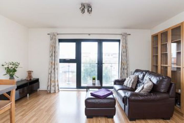 Fantastic 2BR Flat in East London