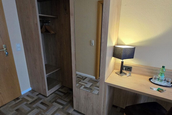 Room 19 of 46