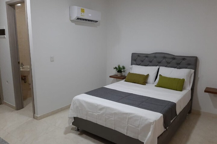 Room 6 of 38