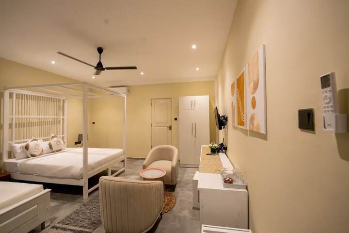 Room 6 of 38