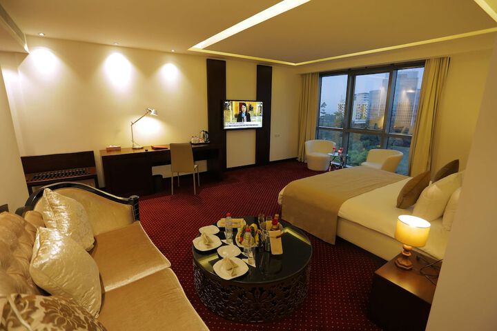 Room 21 of 52