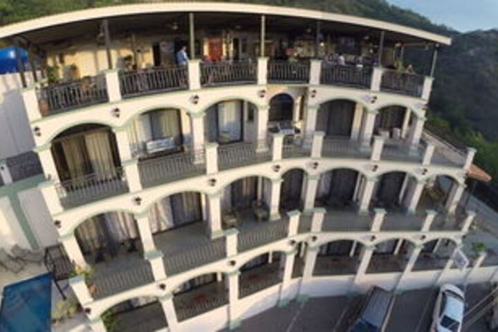 Hotel 36 of 64