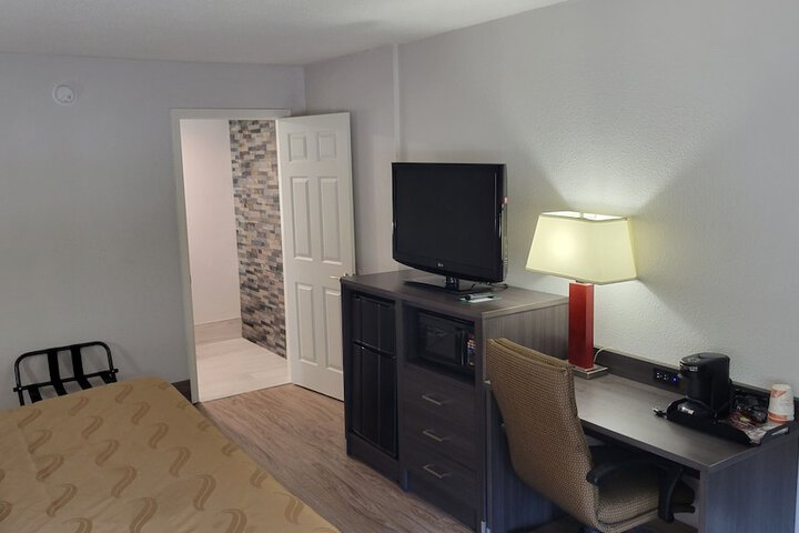 2 Double Beds (9 of 16)