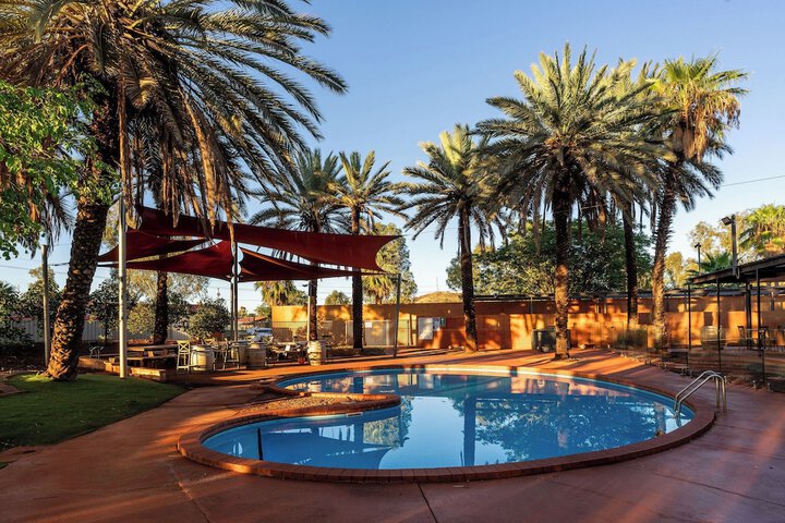 Hotel Pool
