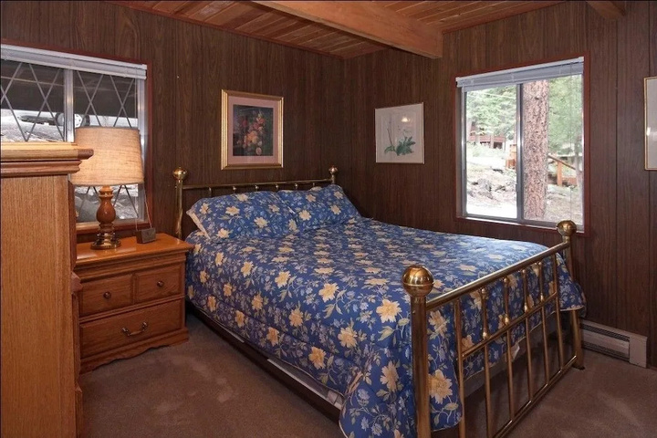 Room 3 of 8