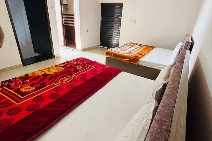 Room 4 of 24