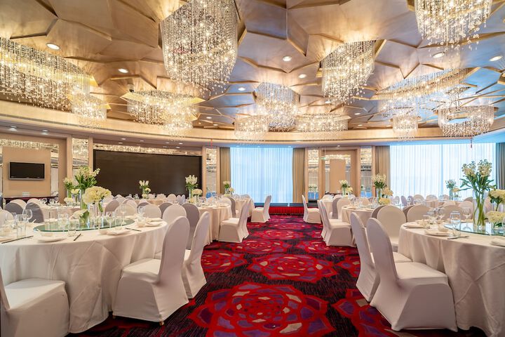 Ballroom/Hall 83 of 109