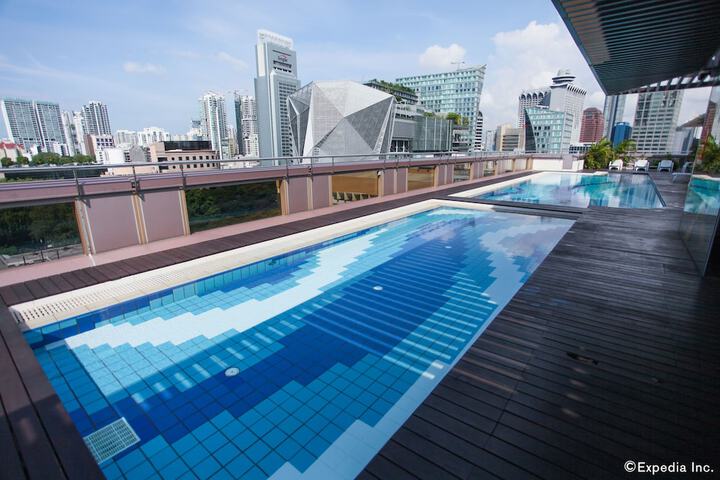 Hotel Pool