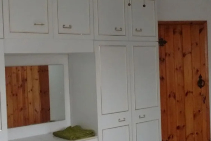 Room 6 of 8