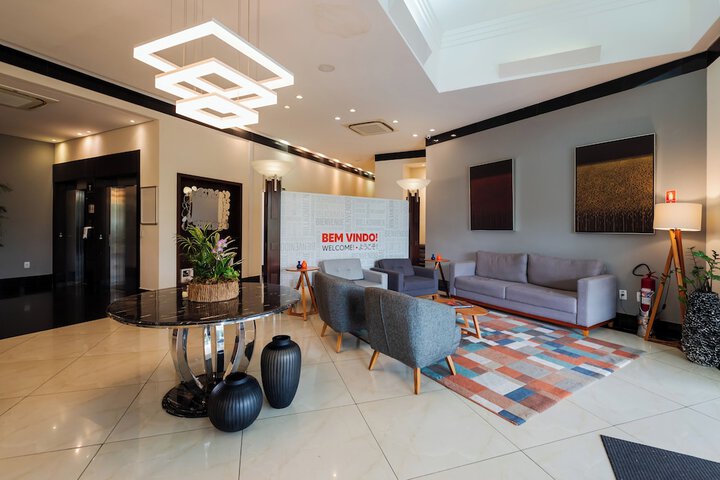 Entrance & Lobby