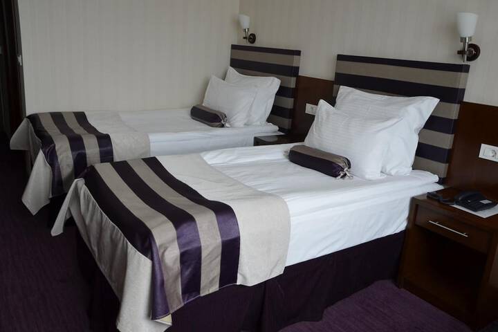 Room 14 of 26