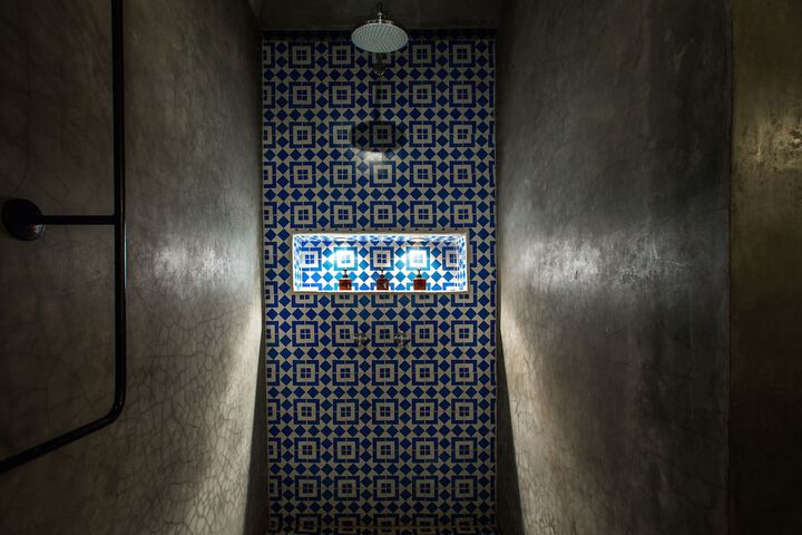 Room 32 of 61