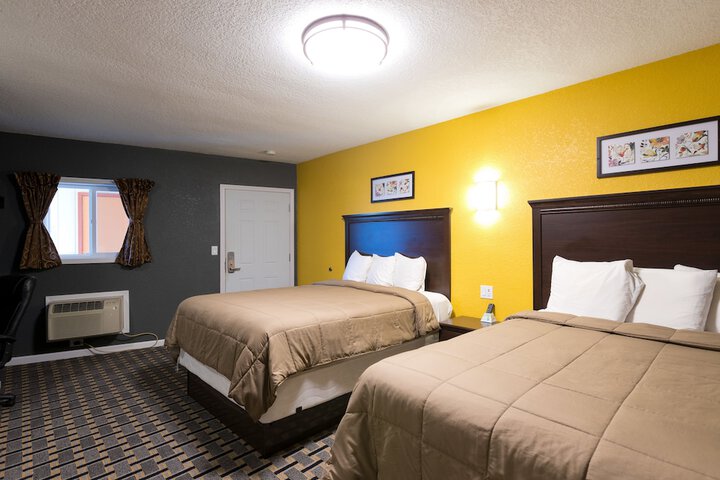 Room 11 of 30