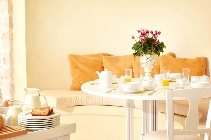 Breakfast/Coffee Service 48 of 65