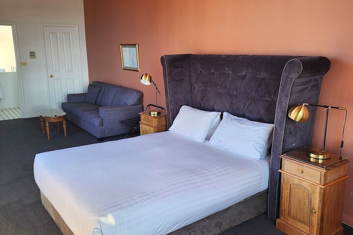 Room 15 of 89