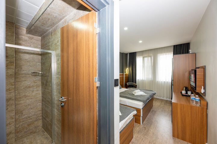 Room 14 of 41