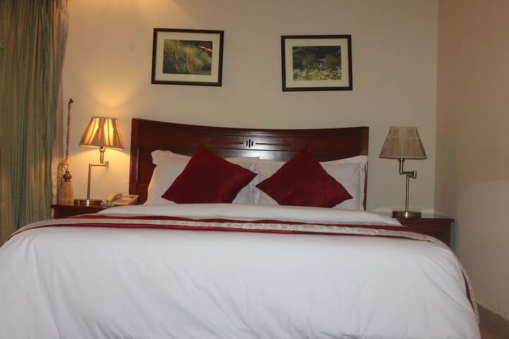 Room 2 of 18