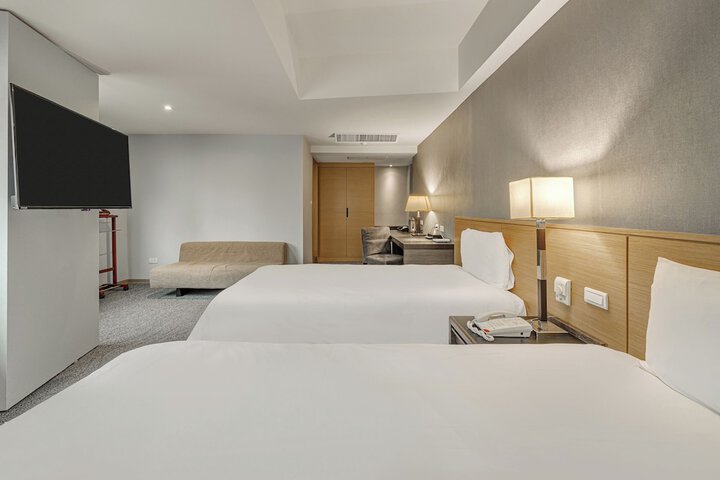 Room 54 of 97