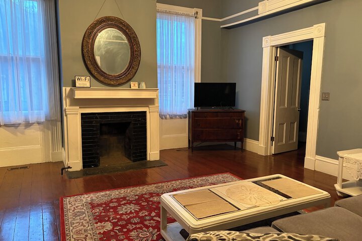 Room 27 of 48