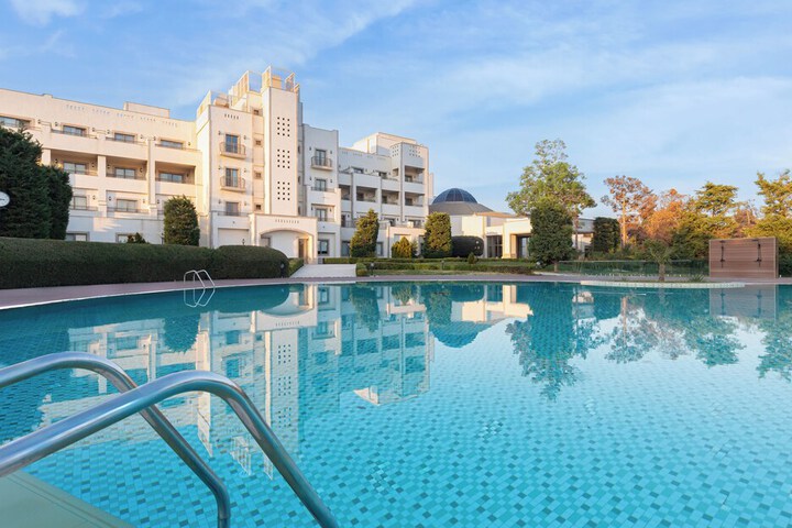 Pool 43 of 140