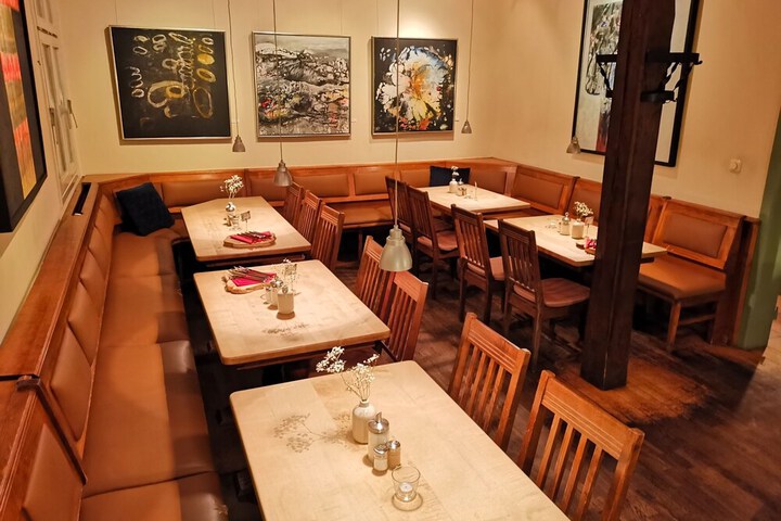 Dining 23 of 37