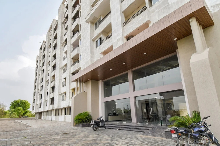 Hotel Pink Pride by OYO Rooms