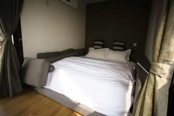 Room 6 of 59