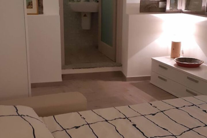 Room 5 of 39
