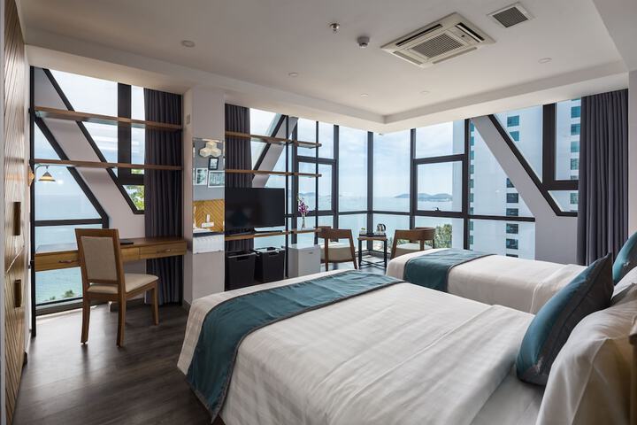 Room 15 of 67