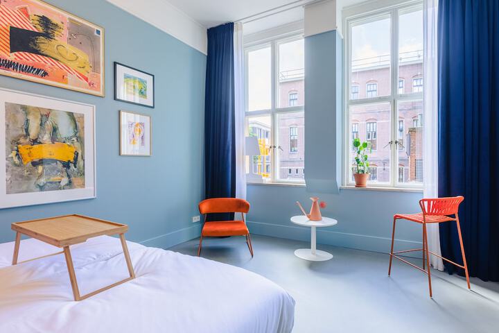 Room 26 of 65