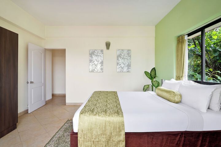 Room 45 of 122