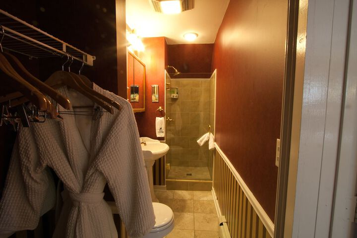 Room 137 of 203