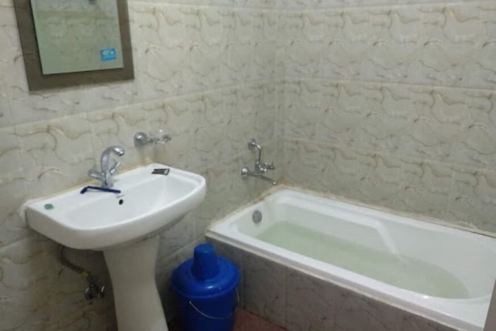 Room 8 of 22