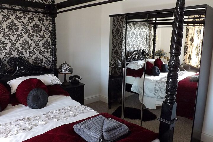 Room 2 of 15