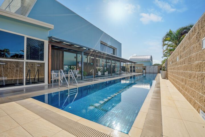 Pool 105 of 147