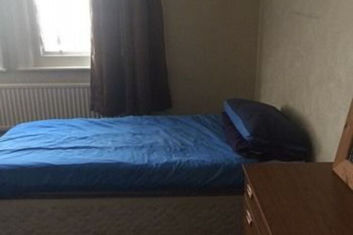 Room 6 of 31
