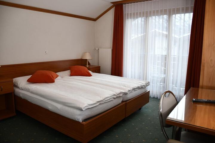 Room 10 of 58