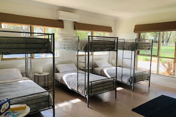 Room 13 of 138