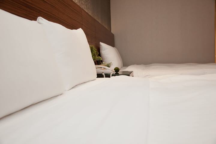 Room 44 of 95