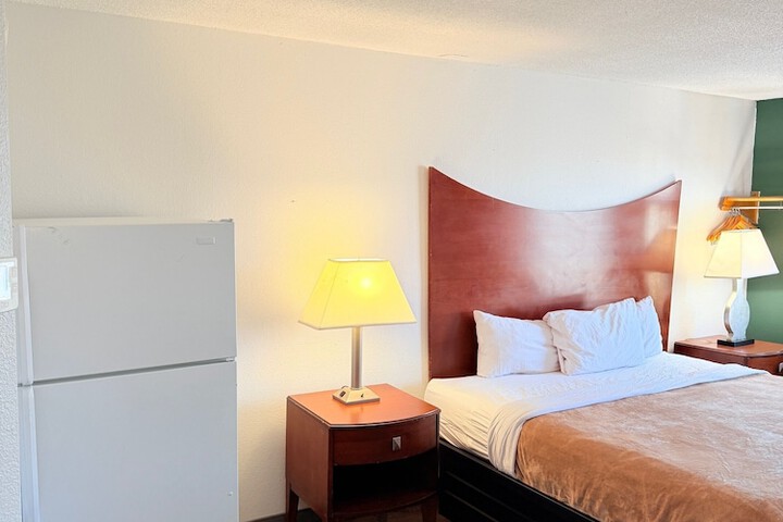 Room 13 of 20