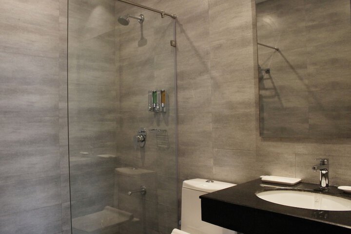 Room 14 of 22