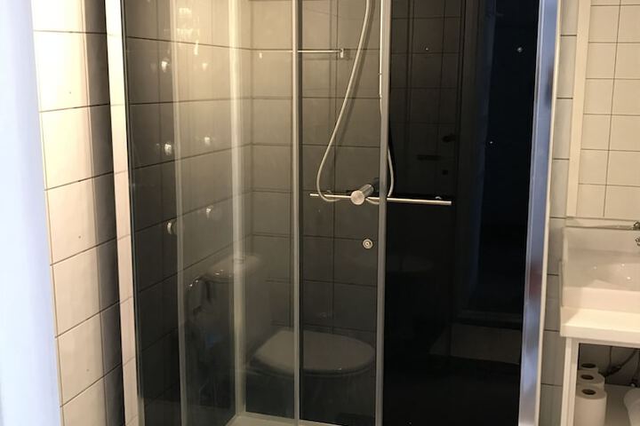 Room 7 of 15