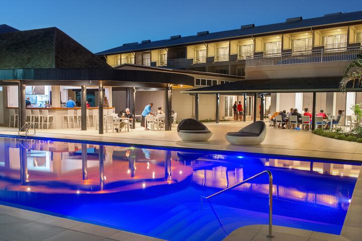 Pool 19 of 35