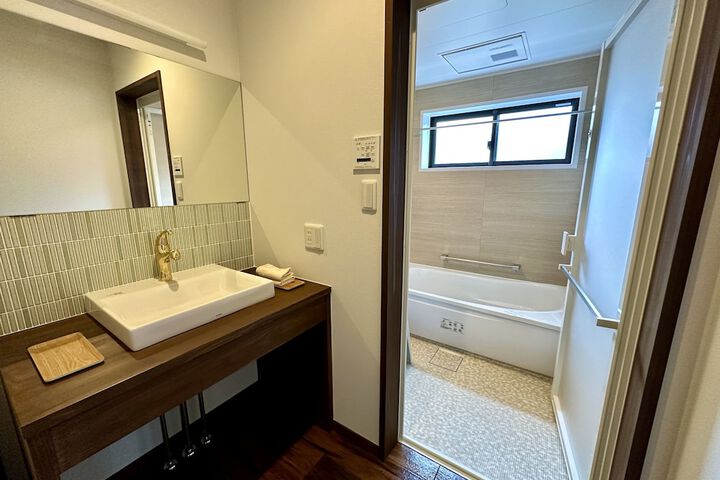 Room 42 of 58
