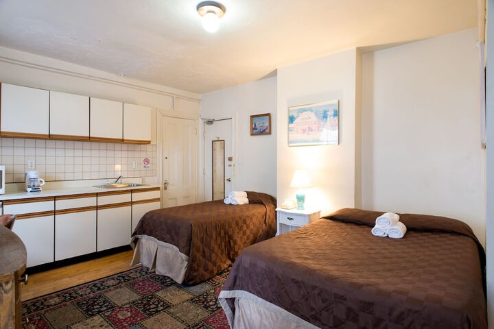 Room 9 of 30
