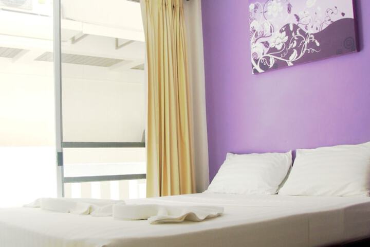 Room 5 of 28