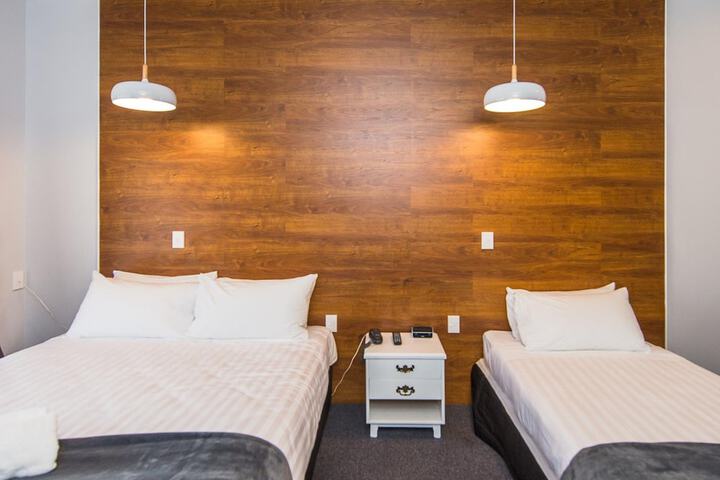 Room 4 of 44