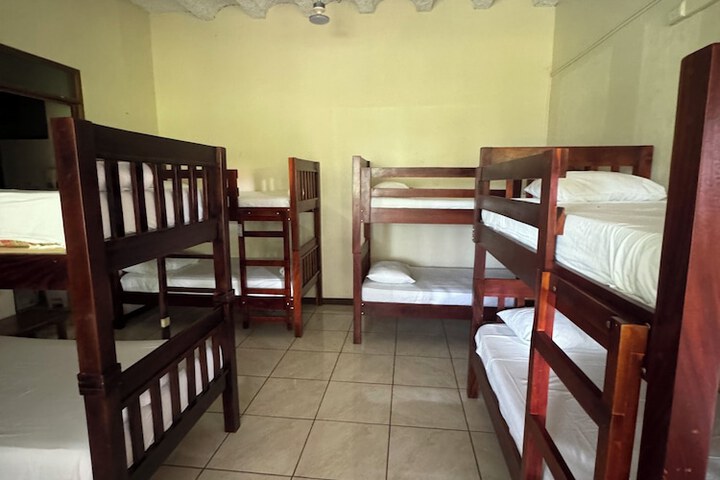 Room 16 of 23