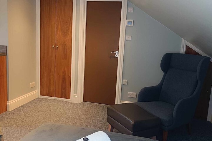Room 164 of 283